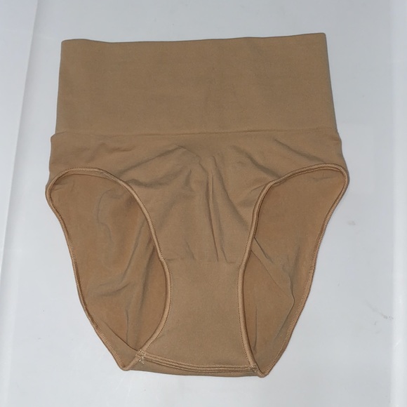 Skims Seamless Sculpting Mid Waist Brief - Clay - Picture 5 of 5